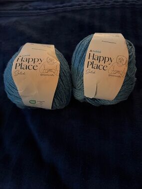Hobbii Happy Place Solid Yarn - Teal Blue